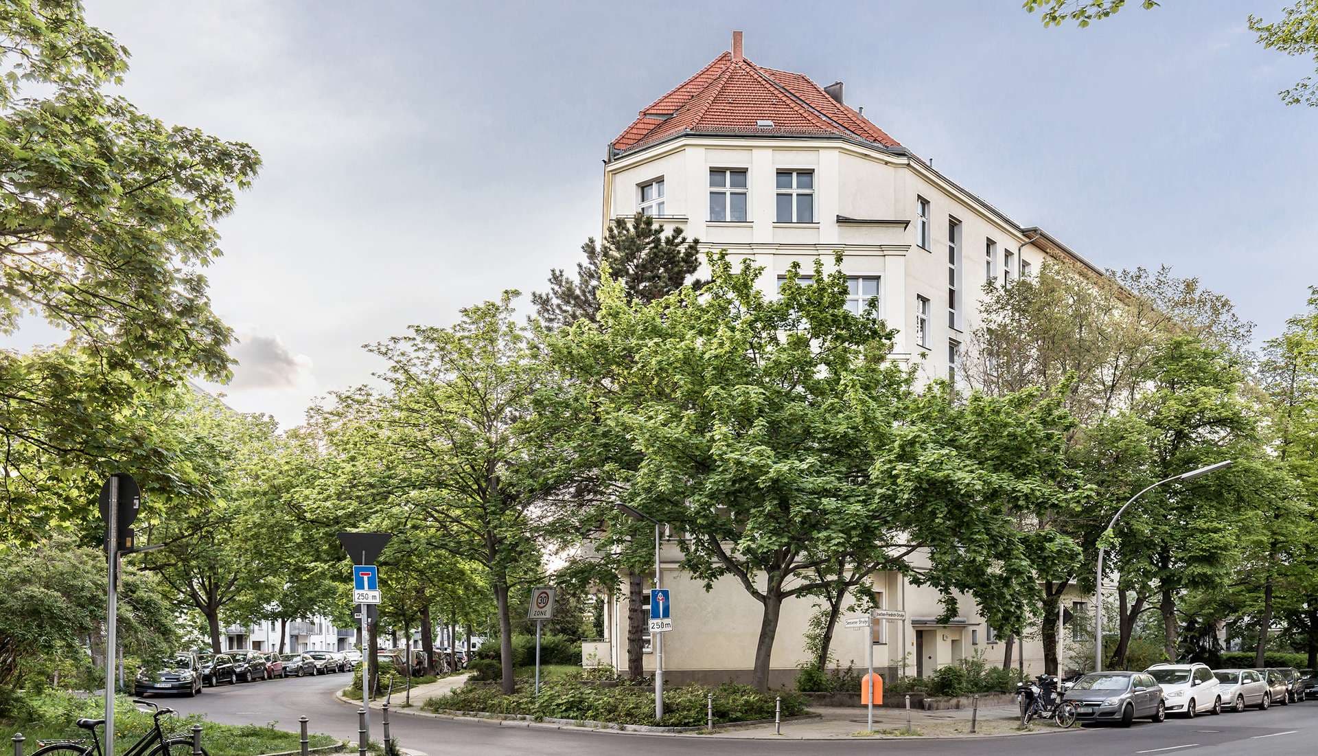 Gebäude