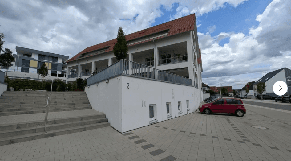 Stilvoll mit Rundum-Balkon - Helle und hochwertige 3,5-Zimmer-Wohnung in Neckartailfingen