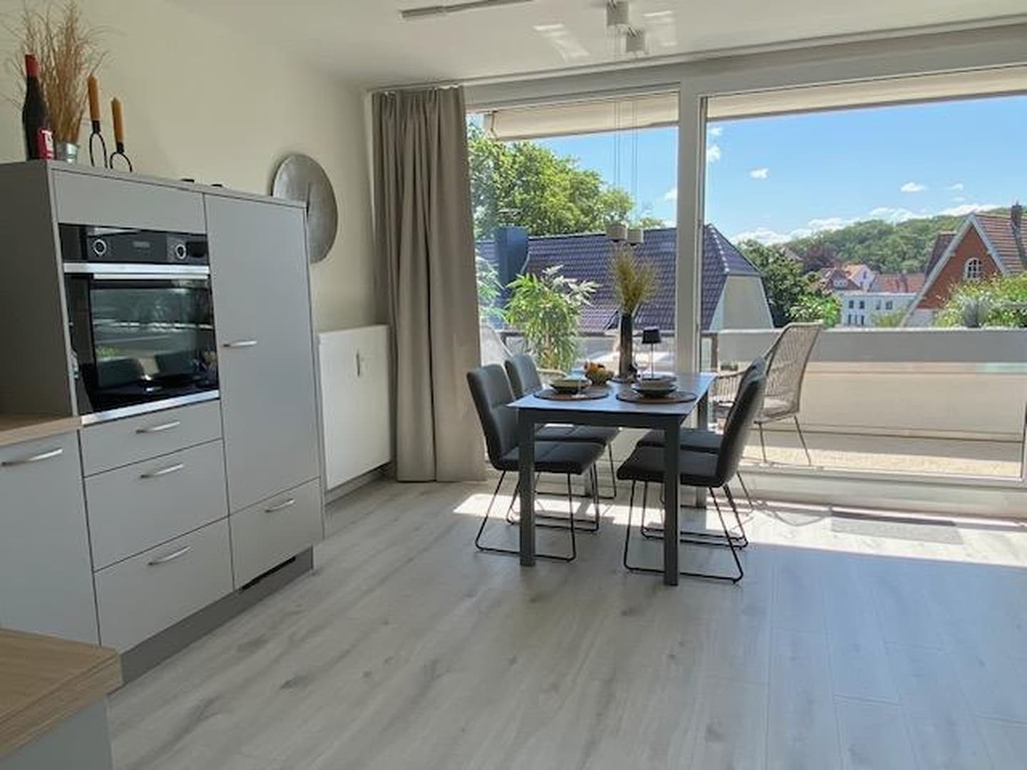 EINZIEHEN UND WOHLFÜHLEN... moderne 2-Zimmerwohnung in Bestlage