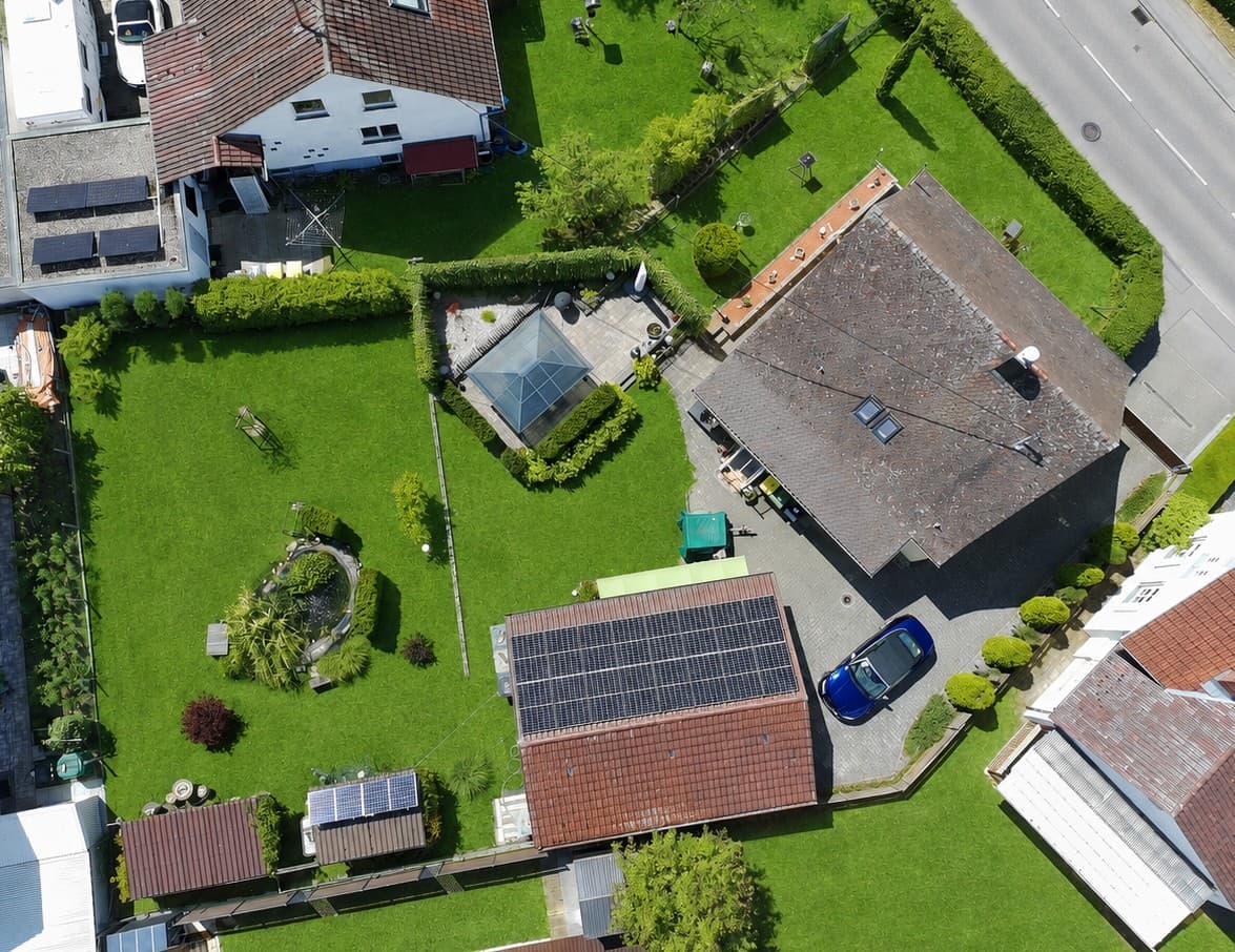 Großes Anwesen und ein Haus ohne Renovierungsstau