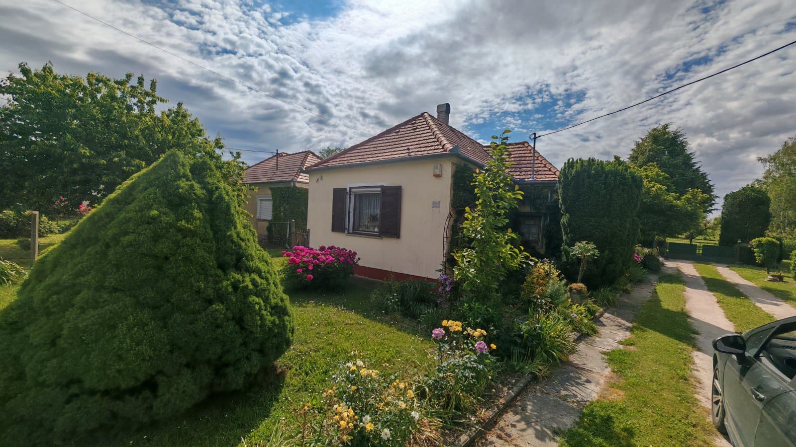 (BAA) Landhaus in ruhiger Lage mit sehr schönem Grundstück