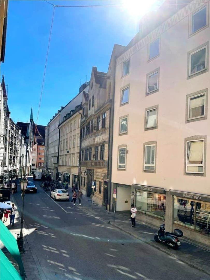 Startups willkommen - Altbau-Büro, direkt am Marienplatz, 1 oder 2 Räume mietbar, abschließbar, 6+8