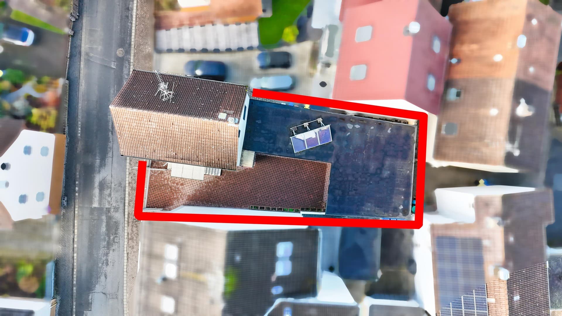 Provisionsfrei ! Großzügiges Mehrgenerationenhaus, Doppelgarage & Anbau in Freigericht