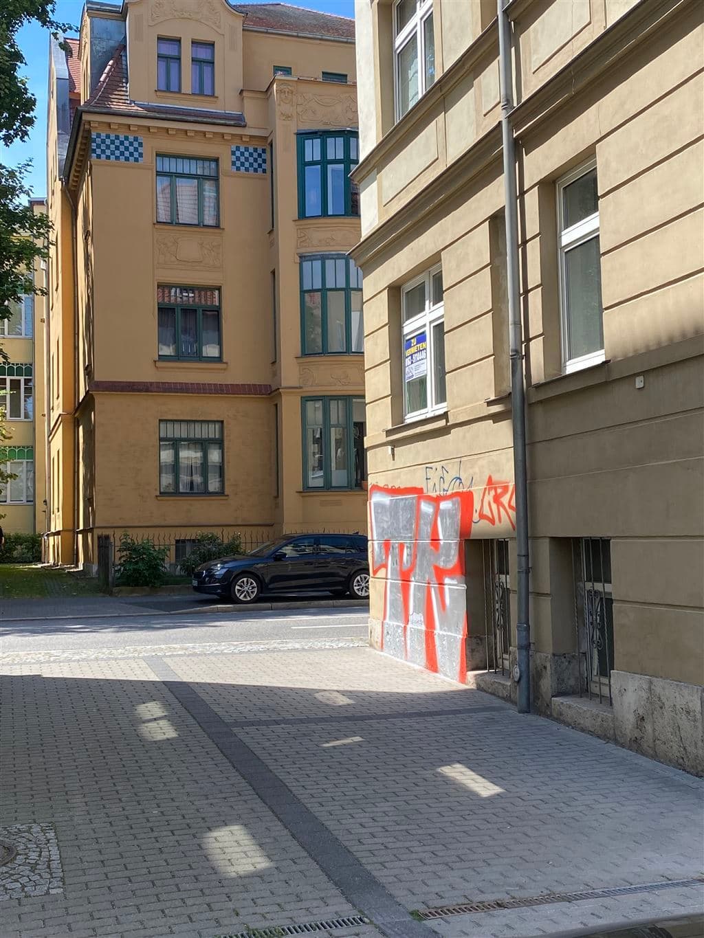Weimar* Westvorstadt* 2 Zimmer-Whg* Wohnküche* Tageslichtbad mit Dusche* sep. WC* SP anmietbar