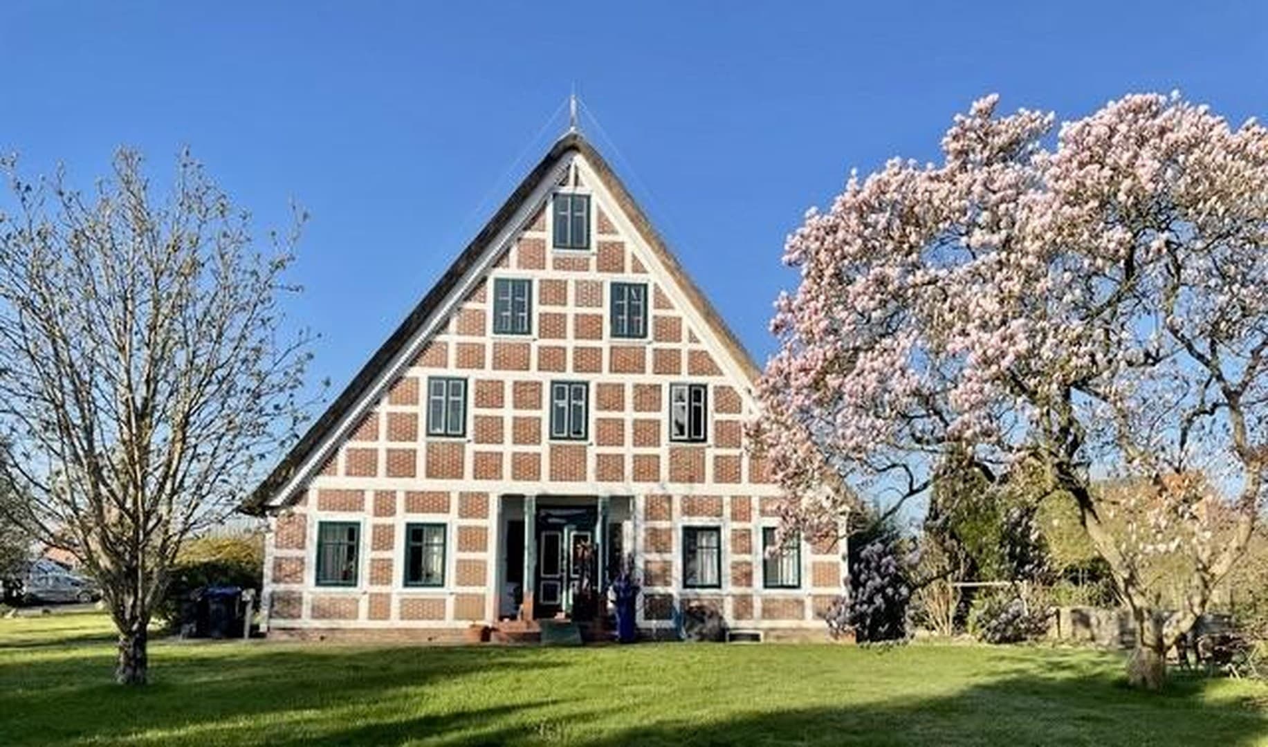 Wohn(t)raum vor den Toren Hamburgs: 4-Zimmer-Wohnung mit eigener Terrasse
