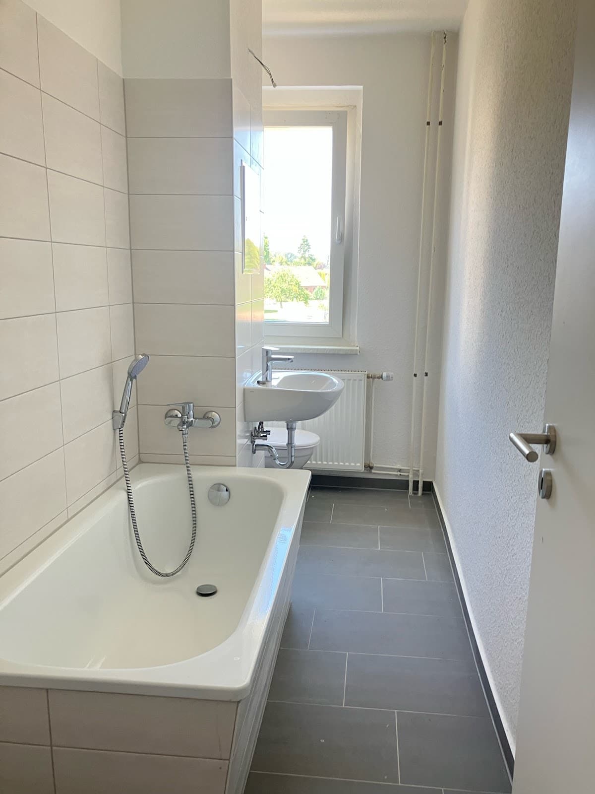 Modern renoviertes Zuhause mit Balkon und Wohlfühlfaktor