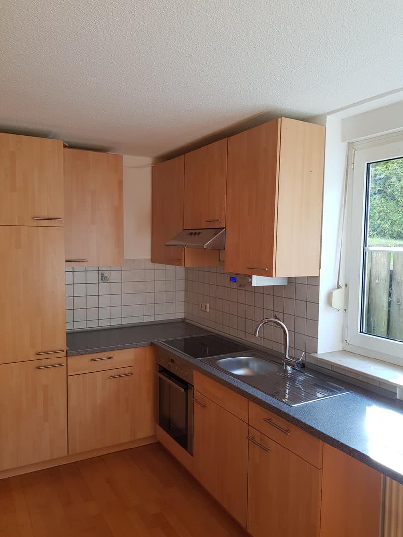 Gemütliche 3-Zimmer-Souterrain-Wohnung mit Stellplatz in Calden zu vermieten