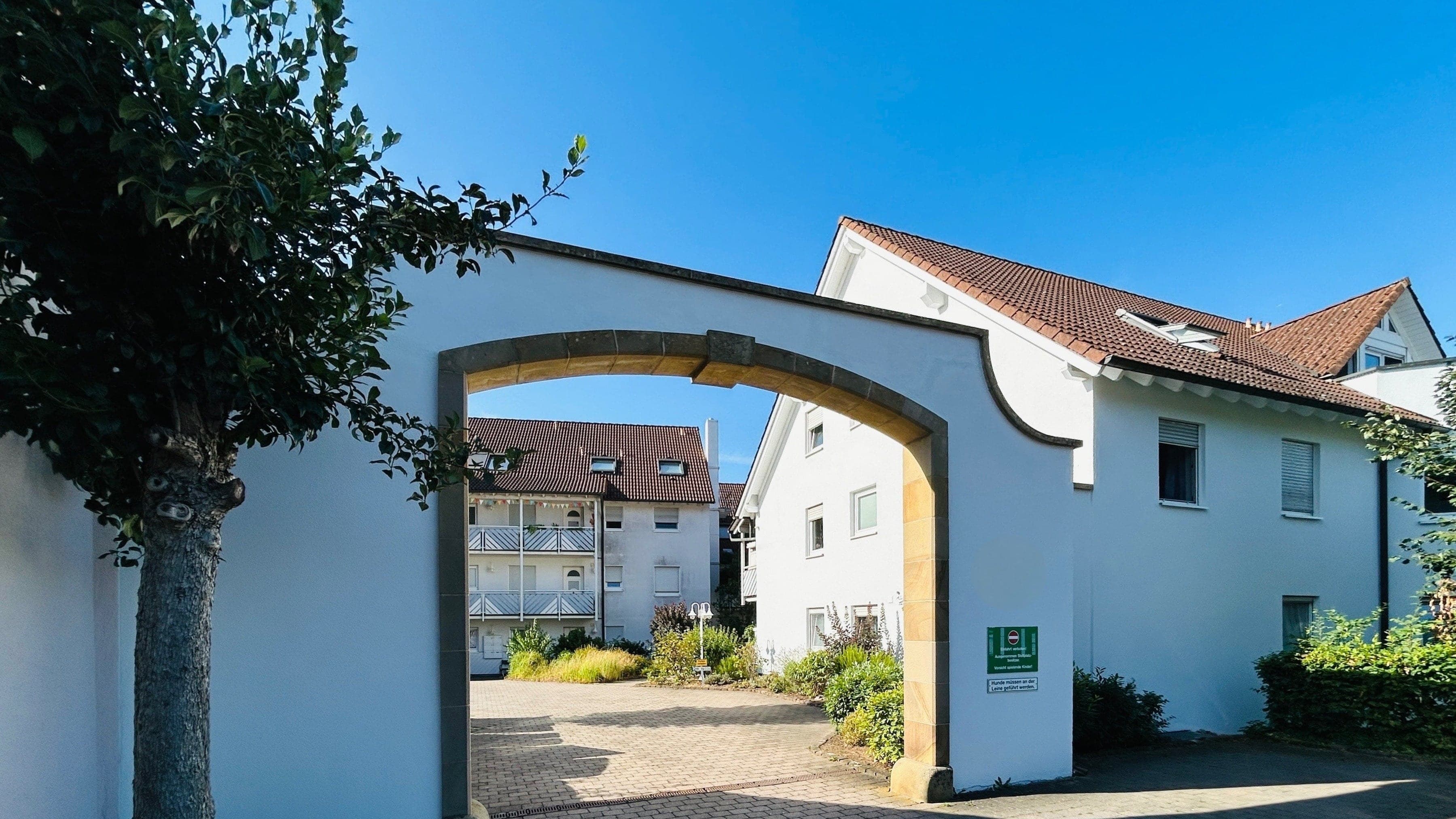 Großzügige Maisonette mit Kamin, Loggia und Tiefgaragenstellplatz