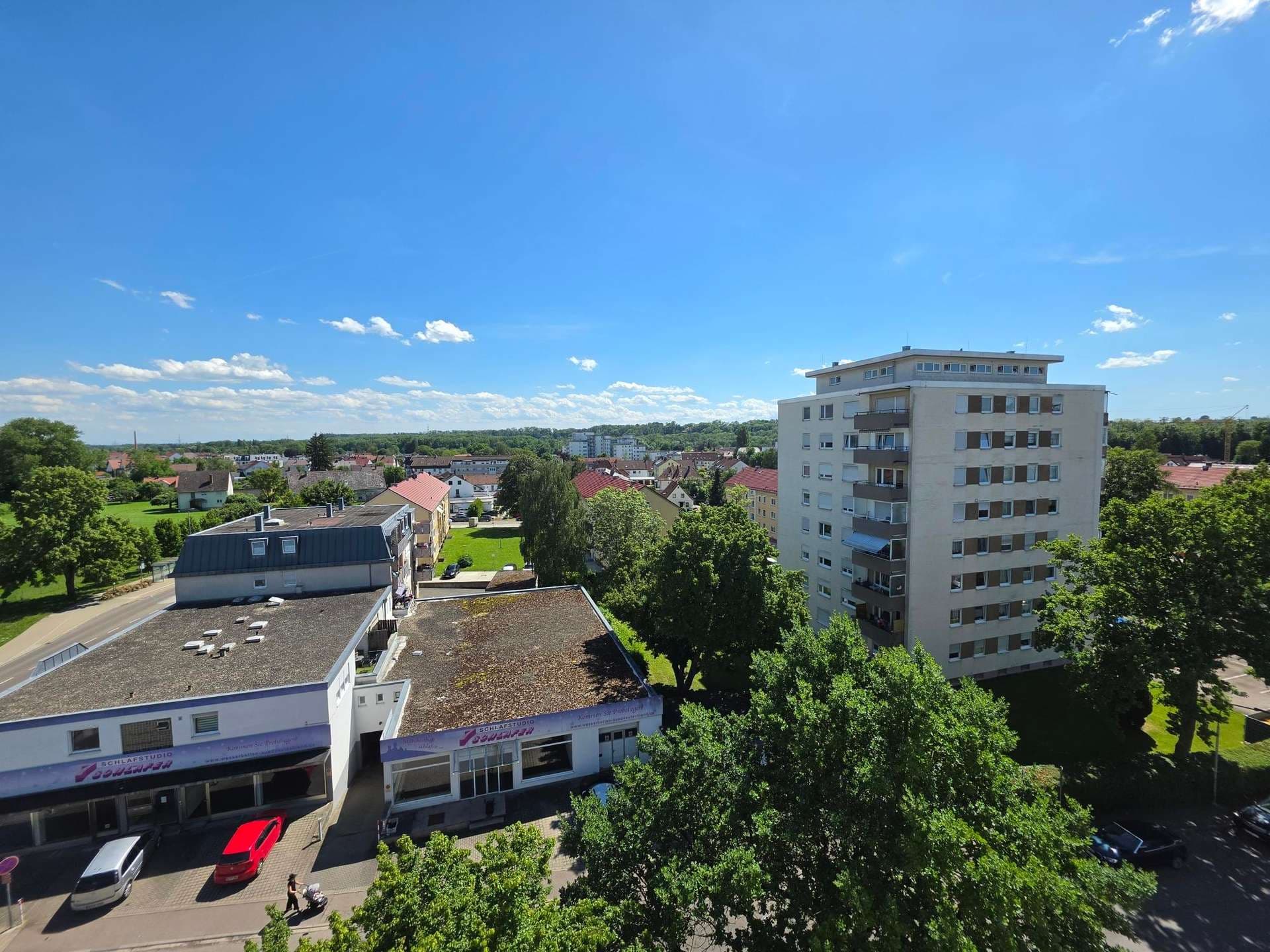 Schöne Lage mit Südbalkon, 6. Stock!