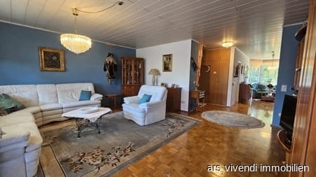 Ars Vivendi Immobilien: Perfekt fürs Alter! Erdgeschoss und alles direkt vor der Tür!