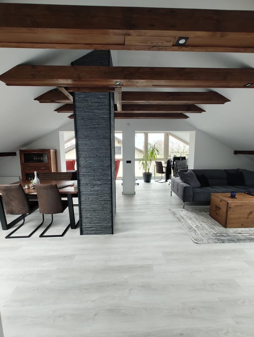 Moderne helle 4-Zimmer Wohnung 112 m2 neu mit EBK und Garage - provisionsfrei