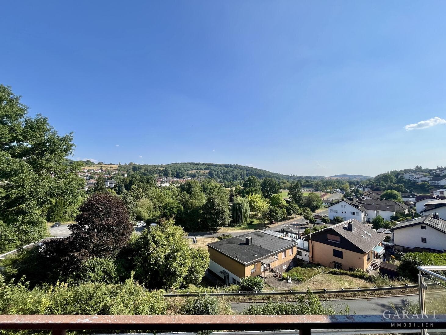 ***DHH mit Fernblick in Ortenberg ***