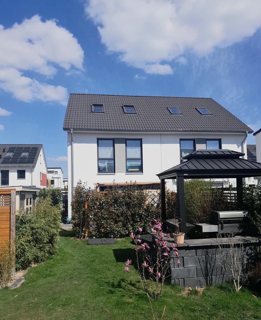 Im Ritterschlag, provisionsfrei,5 Zi modern,schöner Garten