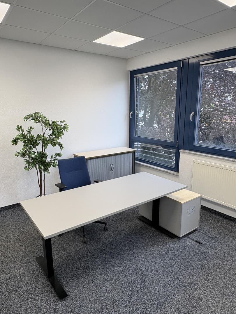 Schreibtisch + Geschäftsadresse Frankfurt – 250 € all-in, alles inklusive