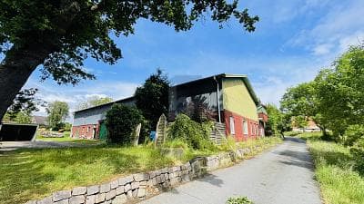 MEHRGENERATIONEN WOHNEN UND RESTHOF FÜRS FESTIVAL
