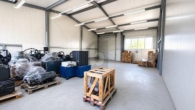 SOFORT NUTZBAR -  DIREKTE AUTOBAHNNÄHE A81