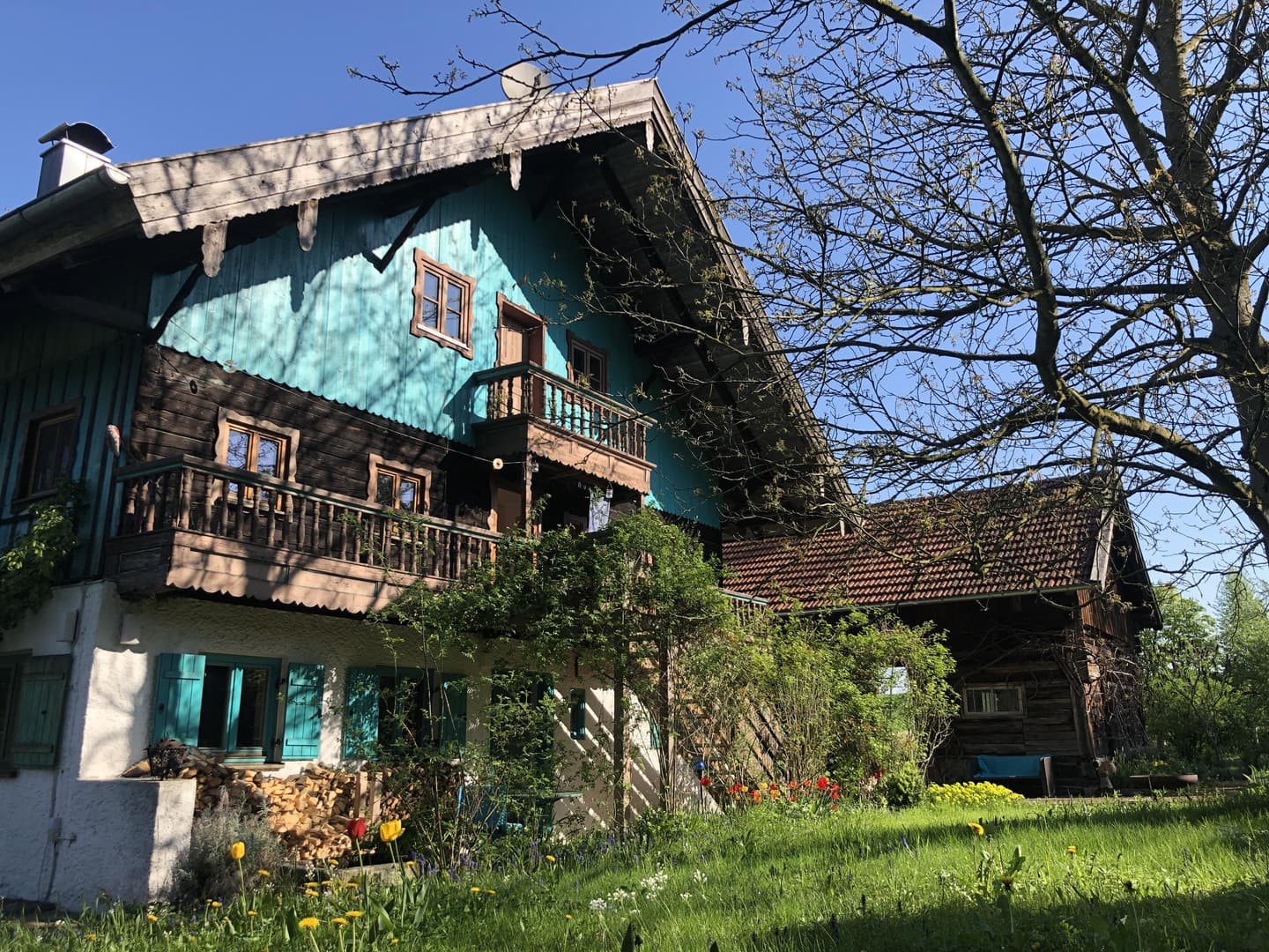 Modernisiertes Bauernhaus mit vielen Möglichkeiten in großem Grundstück
