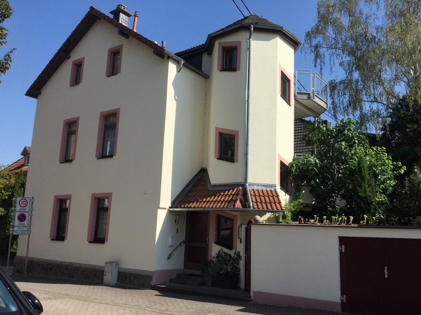 Ein-/Zweifamilien Stadthaus am Weinberg kernsaniert, vielseitig nutzbar, freistehend
