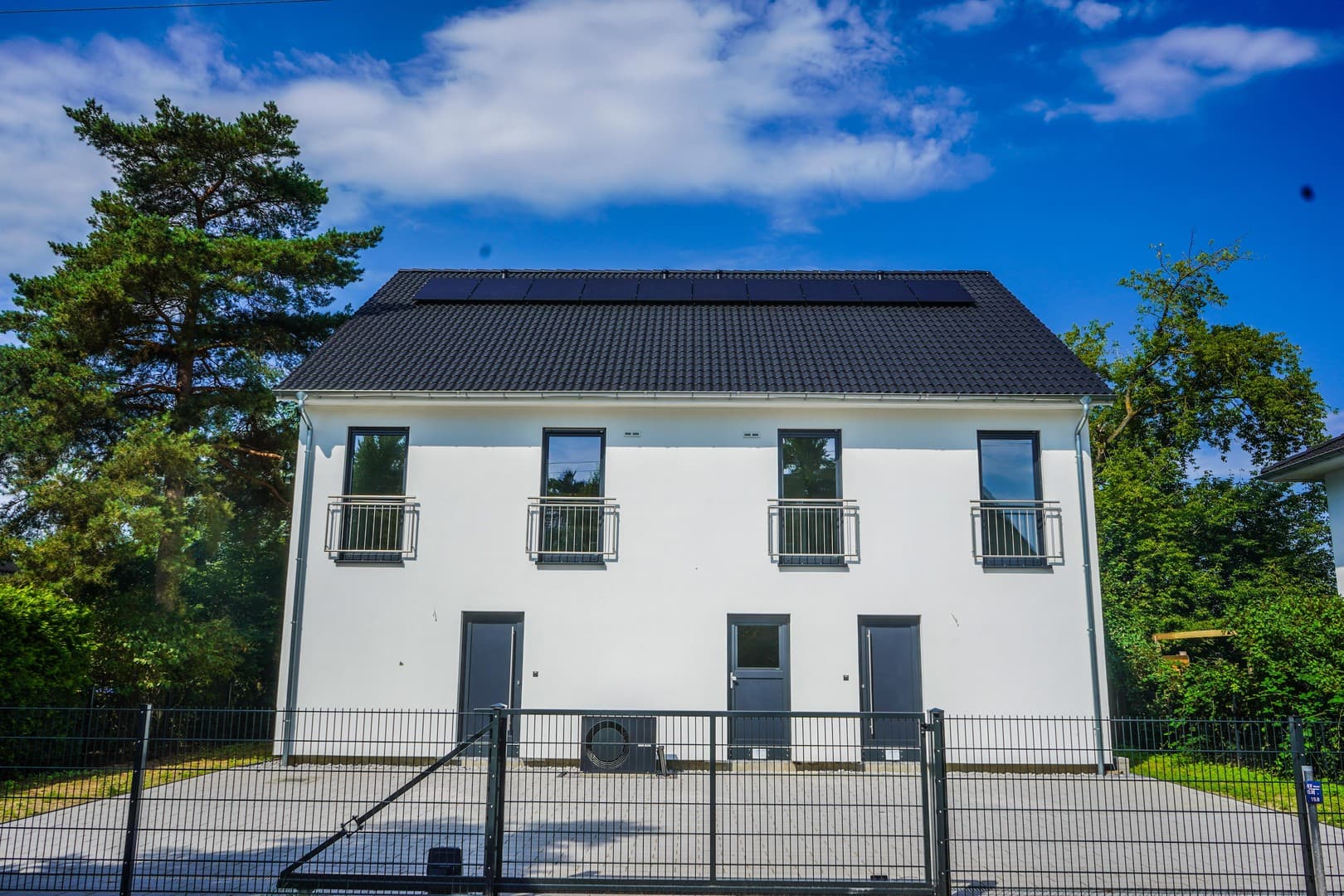 Modernes Neubauhaus mit Garten nahe Falkenhagener See
