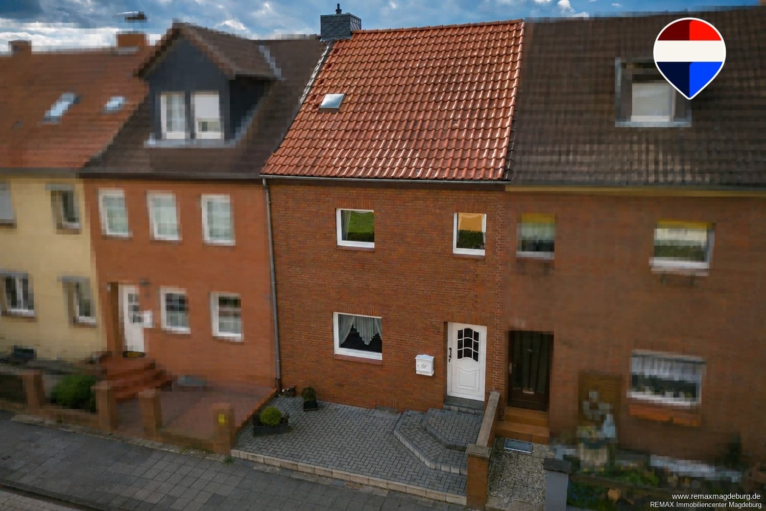 Viel Raum auf drei Ebenen – Reihenmittelhaus mit Garten