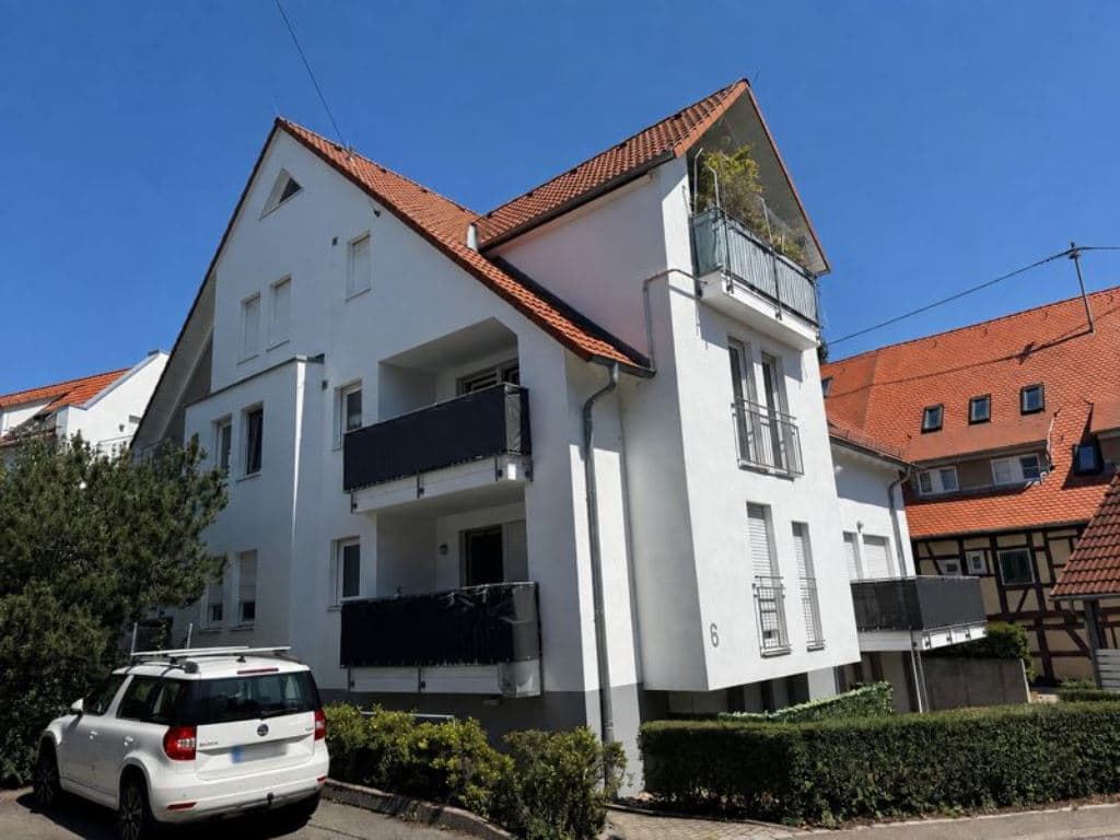 "Perfekte Kapitalanlage - Super geschnitte 2-Zi.-EG-ETW in ruhiger Zentrumslage von Stuttgart-Rohr"
