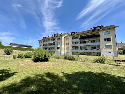 VIEL POTENTIAL, GEMÜTLICH MIT STELLPLATZ UND GARAGE 