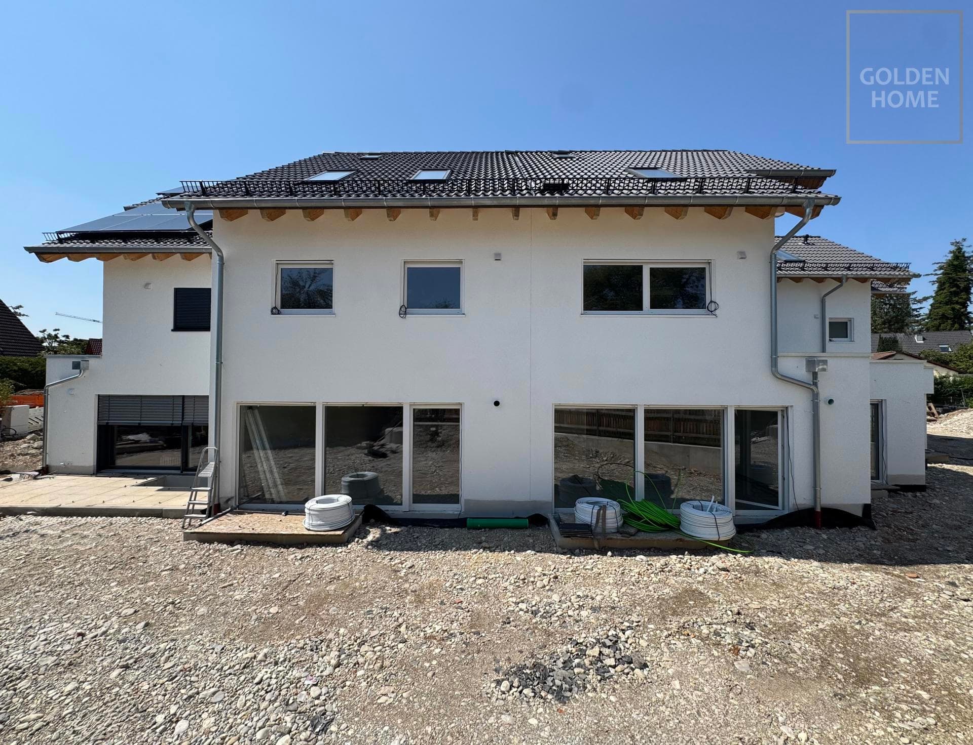 Neubauhaus der Extraklasse in bester Lage von Geretsried-Gartenberg
