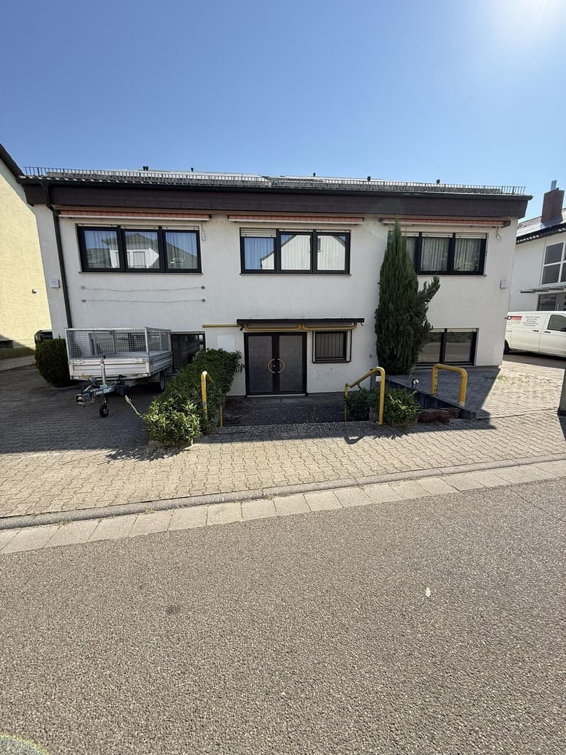 Büro und Praxisräume Zu vermietung