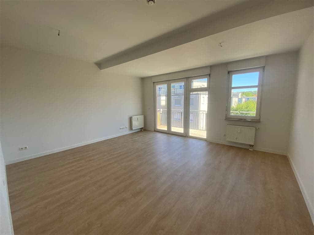 Erfurt* Karree am Südpark*renovierte 3 Zi.-Whg. *Balkon* sep. Küche* Wannenbad