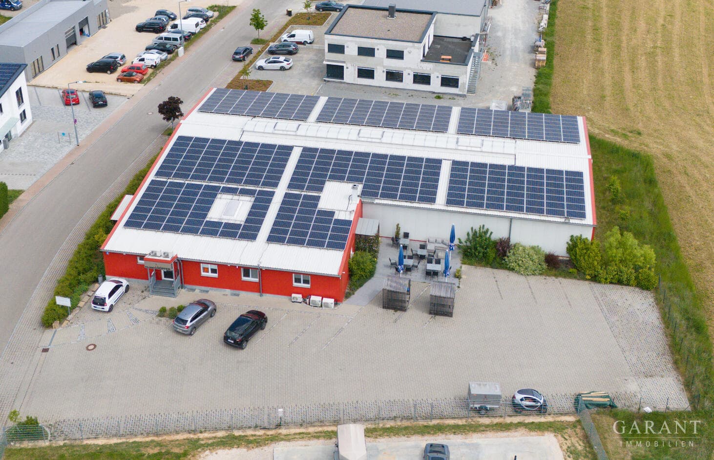 Top-Gewerbehalle nahe A7 mit Büro & PV - Jetzt zum Vorteils-Kaufpreis!