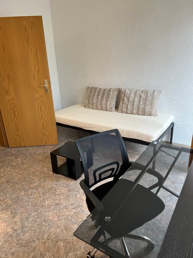Vollmöblierte 1-Zimmer-Wohnung in ruhiger Umgebung