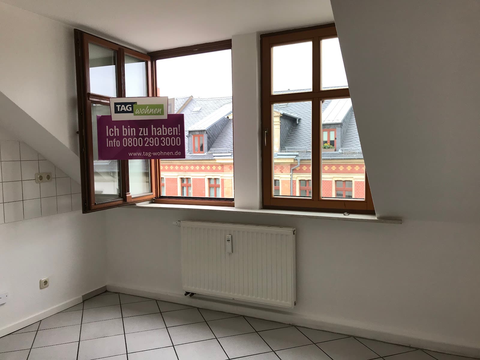 Gemütlich im Dachgeschoss mit Balkon und Dachschrägen wohnen
