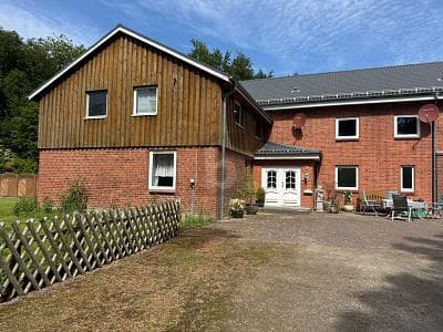 TOLLE GELEGENHEIT - FREIE EINHEIT IM ALTEN BAUERNHAUS