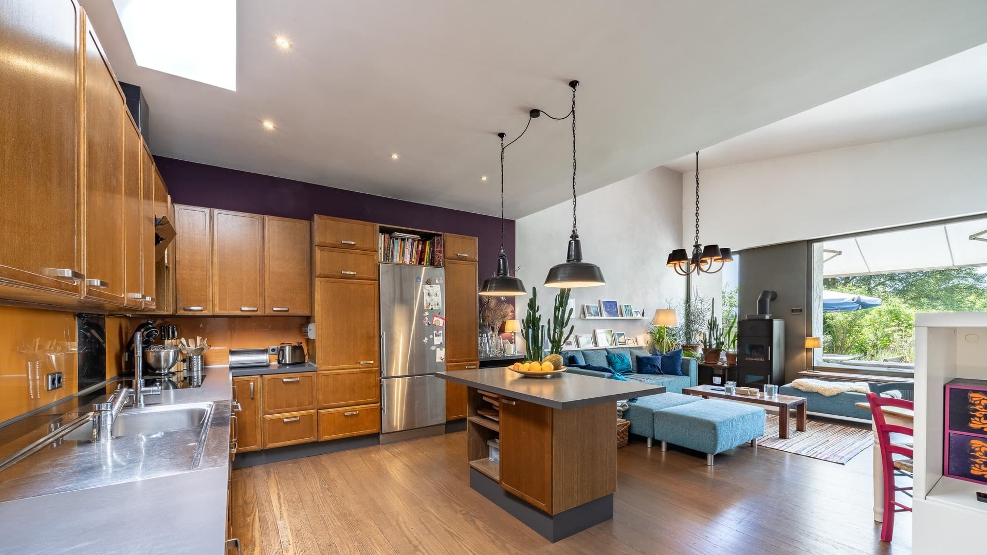 291 m² Wohnen auf einer Ebene mit Einliegerwhg. | 2.464 m² Naturidyll | Pool, Sauna & Ortsrandlage
