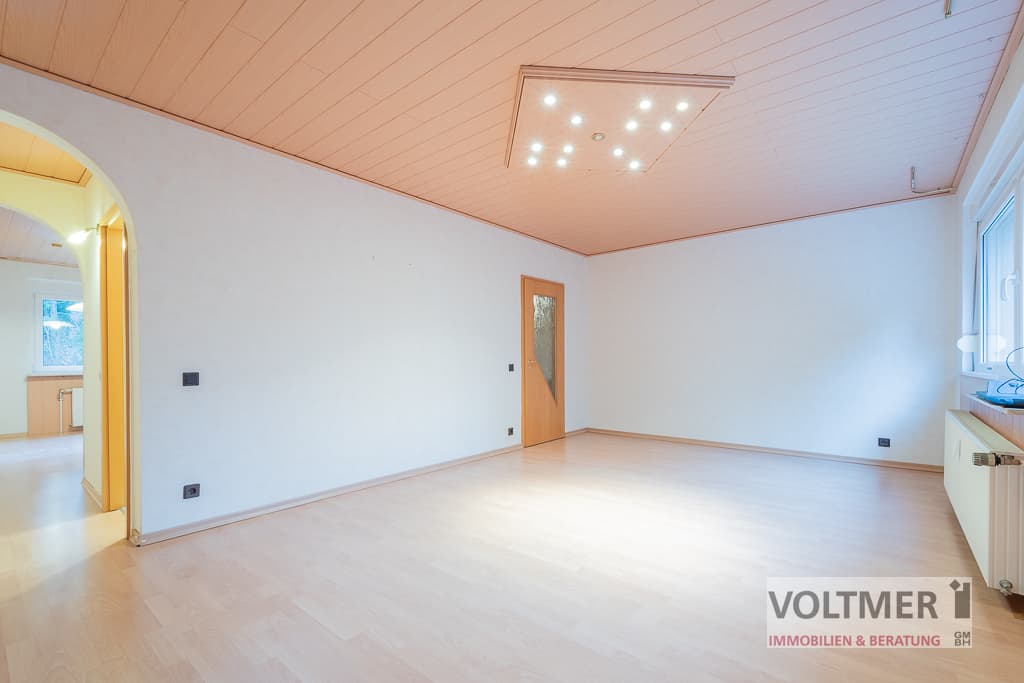 KOMFORT - großzügige Eigentumswohnung mit 
Loggia und Fahrstuhl in Wellesweiler!