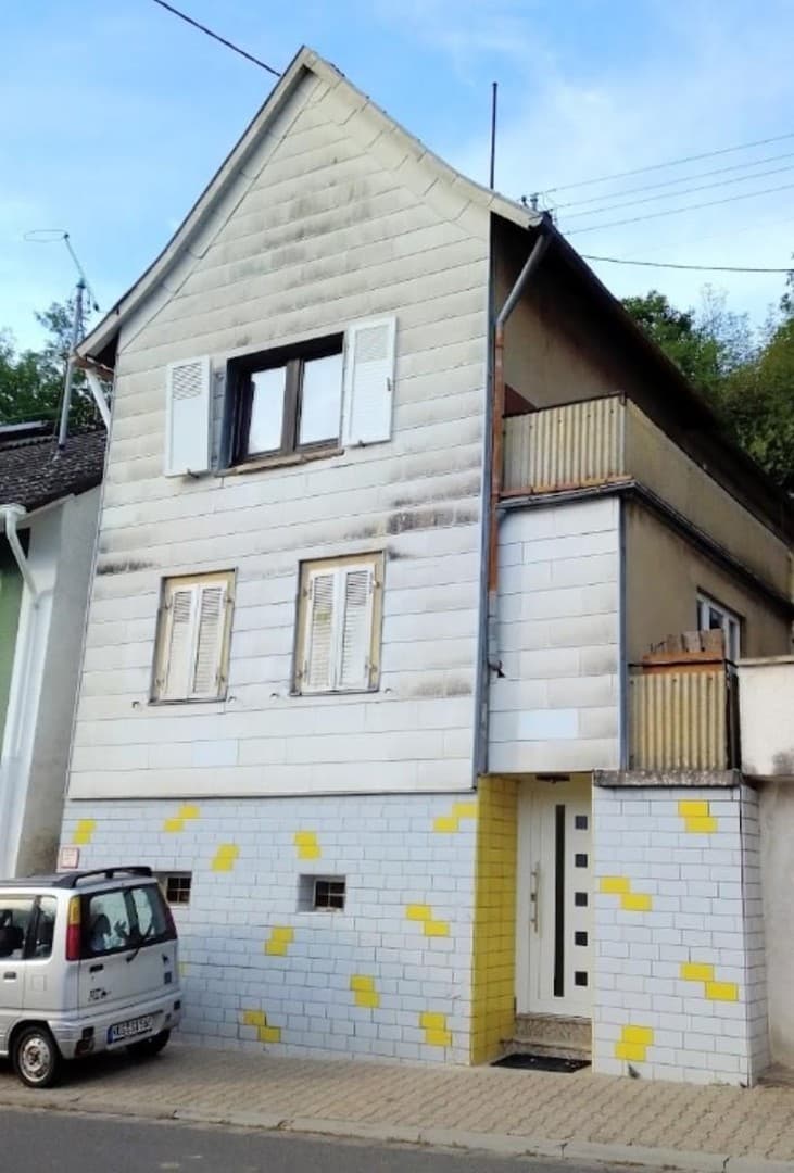 Einfamilienhaus bei Meisenheim mit Garten, Hof, Terrasse, Balkon