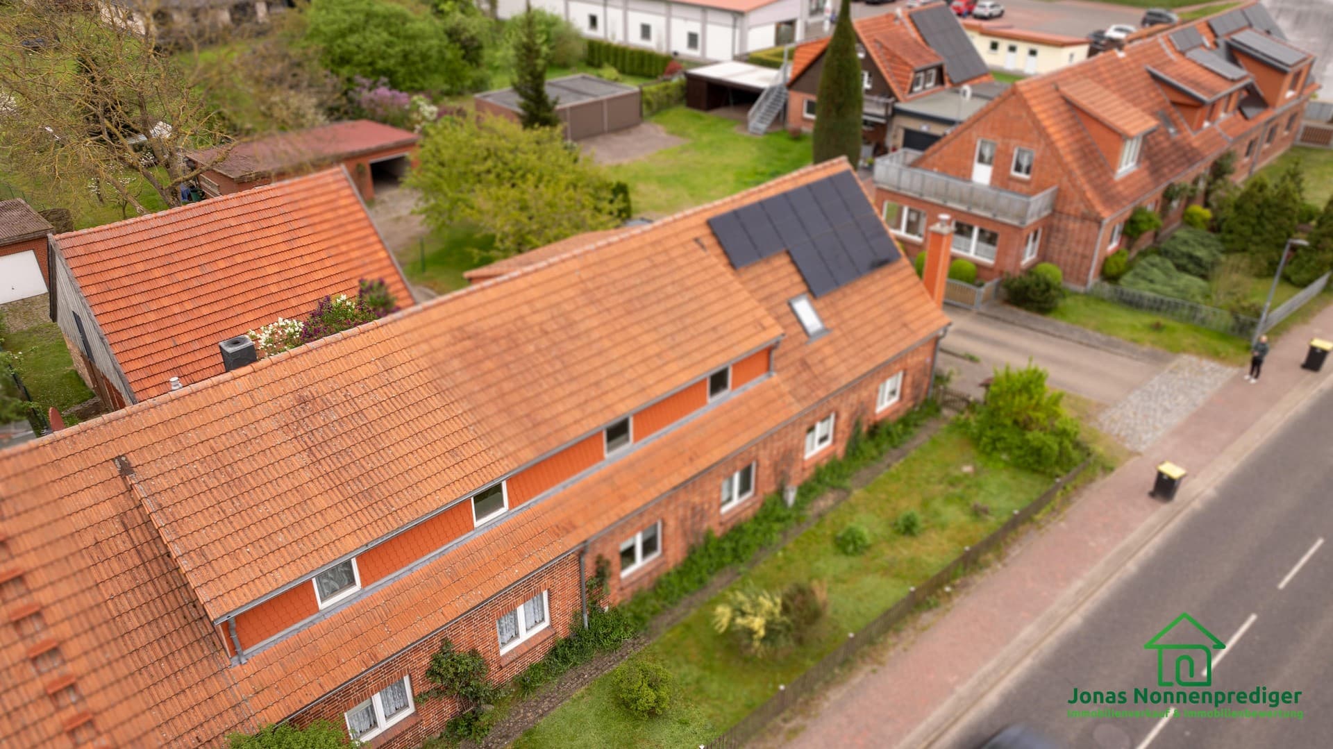 Reihenmittelhaus mit Garage und Garten - für den Käufer provisionsfrei