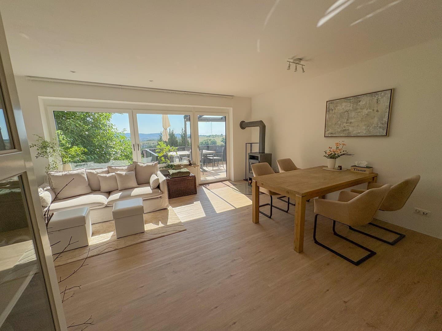 Provisionsfrei - Wohnen wie im eigenen Haus: 120m² mit Garten, Traum-Weitblick & Wellness-Faktor