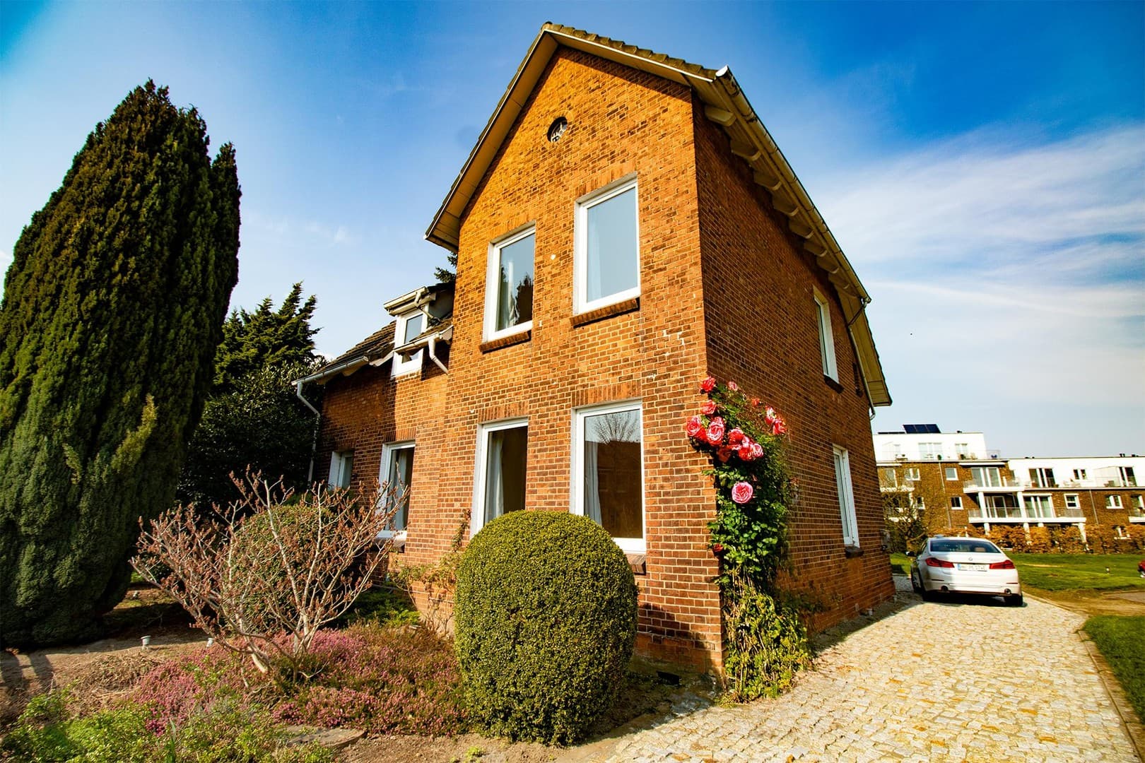 Villa Teichrose – historische Villa trifft modernes Wohnen in Bestlage von Wentorf!