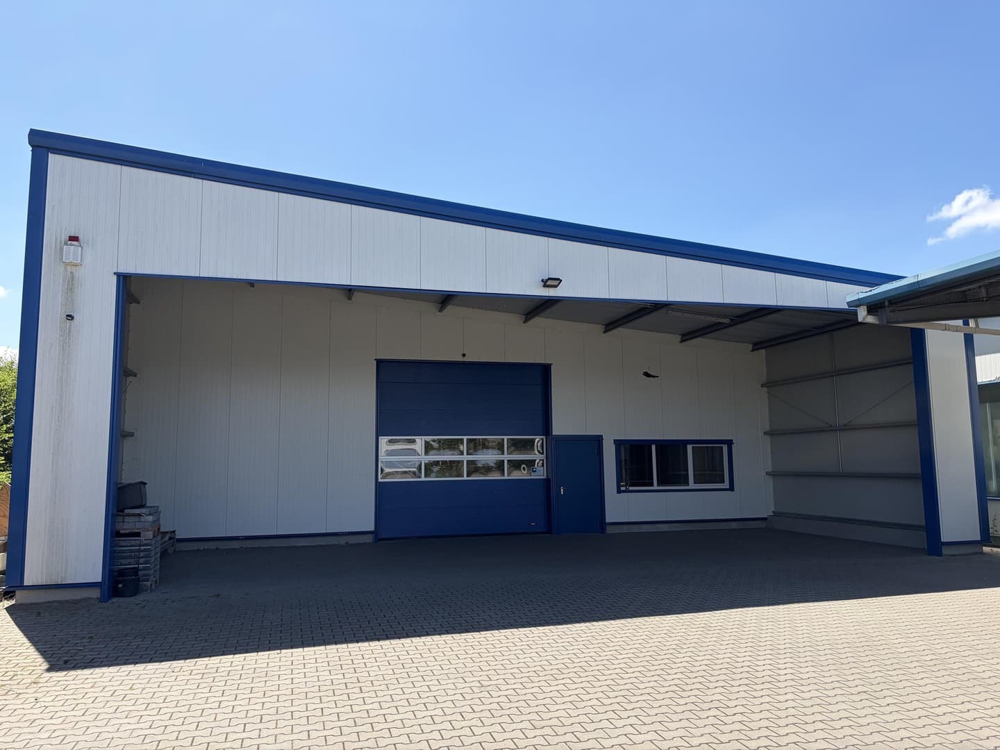 Moderne Lagerhalle 360 m² + 87 m² überdacht | Werneuchen