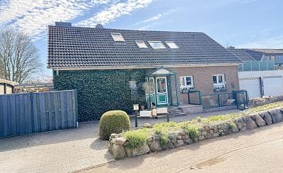 MODERNISIERT - ZWEI EINHEITEN, DACHTERRASSE, PV