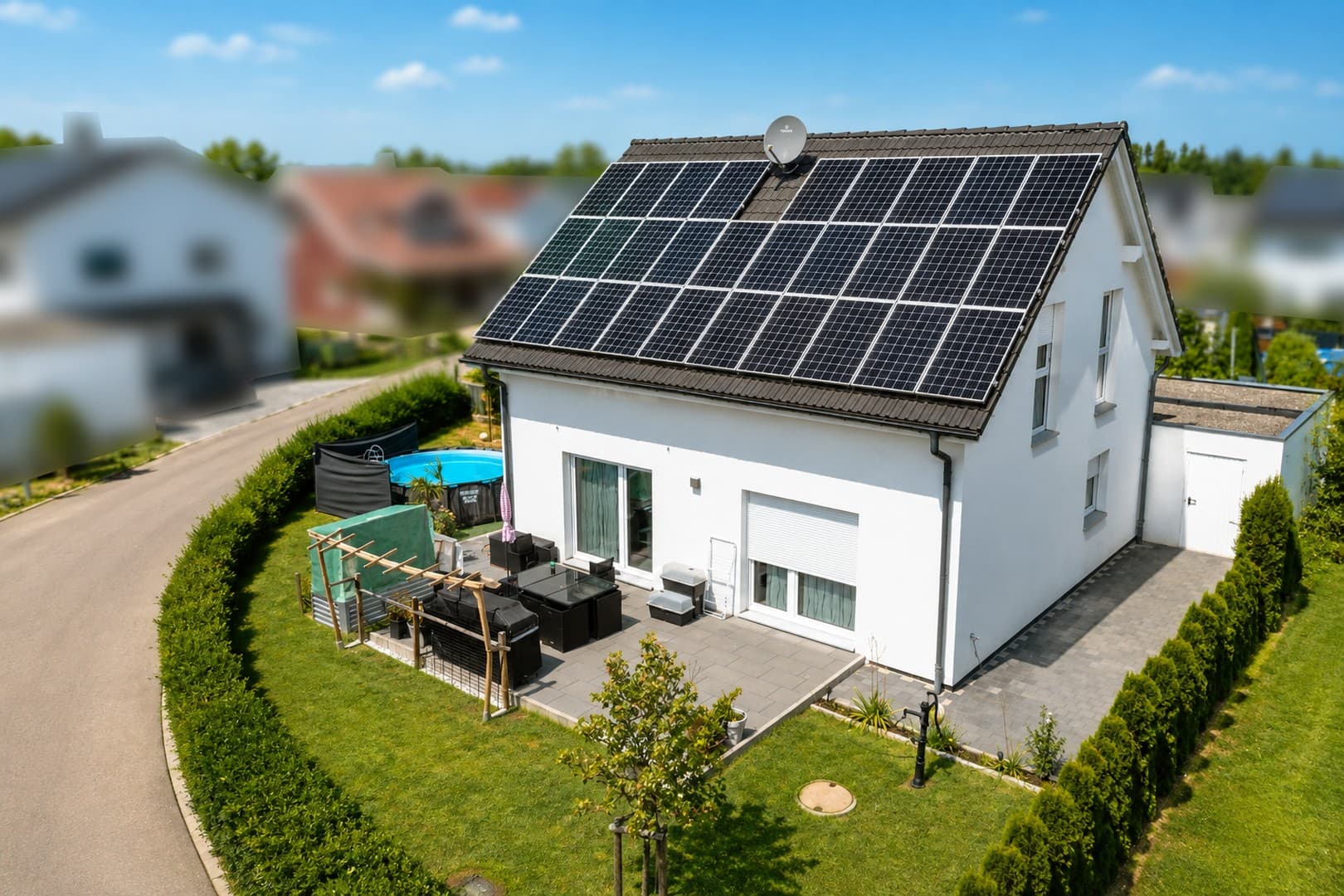 Provisionsfreies Einfamilienhaus mit Photovoltaik, Doppelgarage und gepflegtem Garten