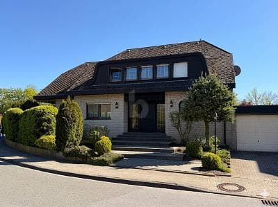 TRAUMHAFTES RAUMANGEBOT: FAMILIENFREUNDLICHES HAUS