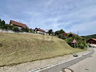 NATURNAH MIT AUSSICHT: ERSCHLOSSEN