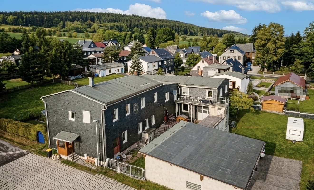 Großbreitenbach-OT, 3 Fam.Hs. + Gewerbe