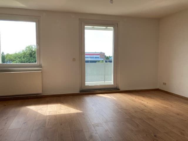 Geräumige 3 Zimmer Wohnung mit Balkon