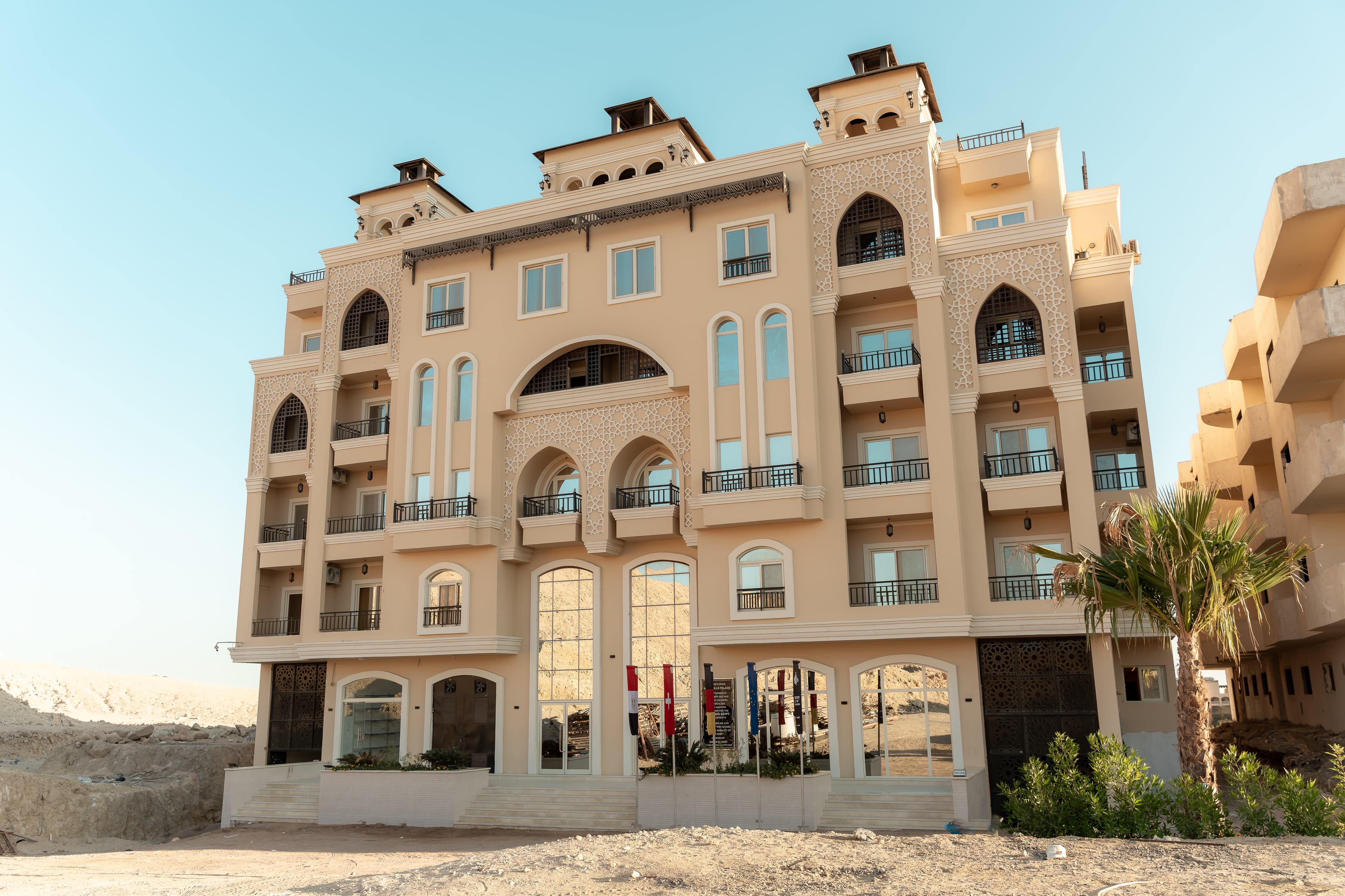 Moon Hills Palace – Wohnung 306 | 75 m² | Straßenblick | Möbliert | Ultra-Luxus | Schlüsselfertig