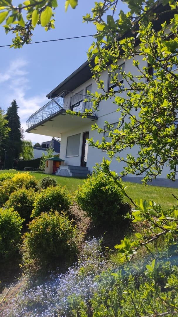 Leben mit Panorama: attraktives Haus in Welschneudorf mit traumhafter Aussicht