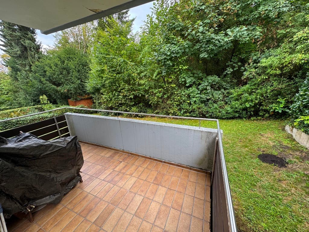 "Gut geschnitte 2-Zi.-Hochparterre-ETW in ruhiger Halbhöhenlage von Stuttgart-Rohr"