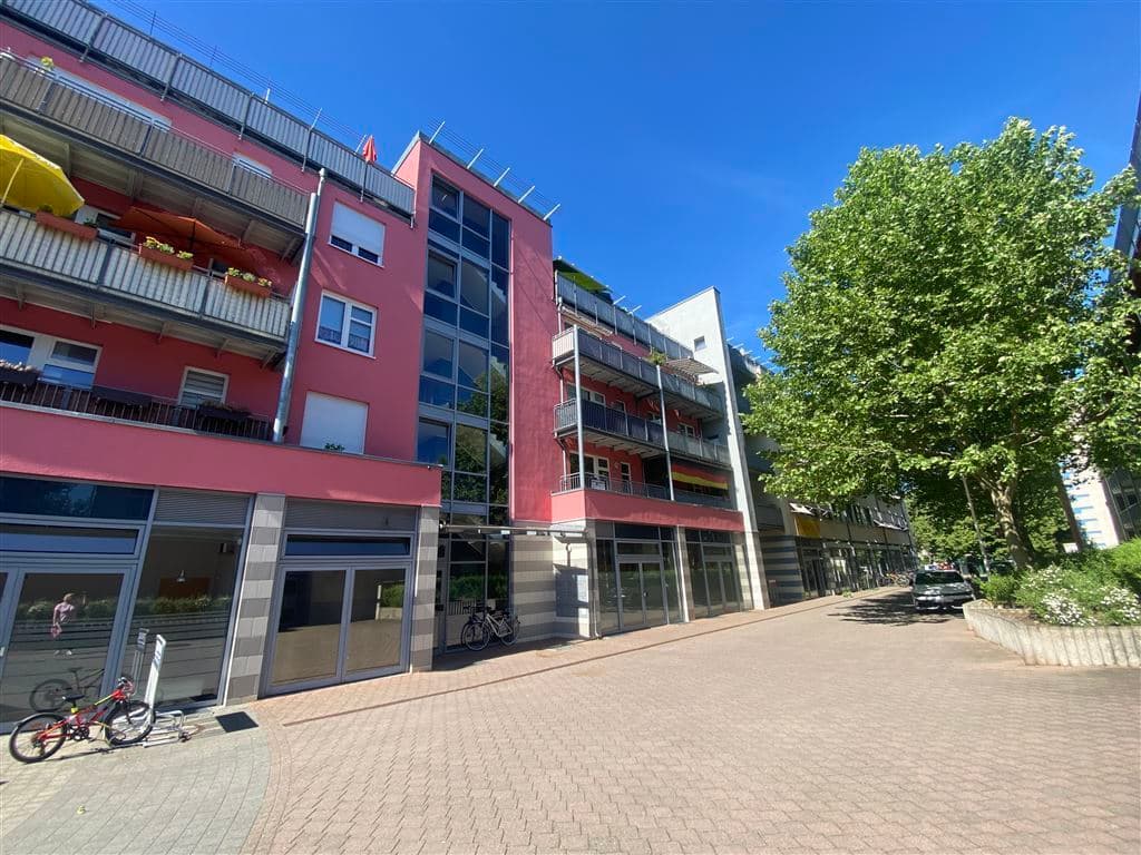 Erfurt* Karree am Südpark* renovierte große 1 Zimmer-Wohnung mit Balkon* sep. Küche* Wannenbad*
